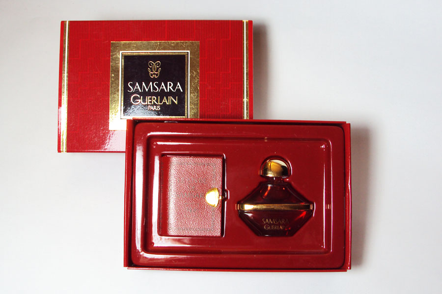 Samsara Coffret Parfum 2 ml avec son petit livre de Guerlain 
