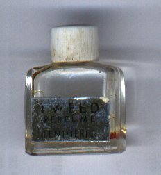 Tweed Perfume Etiquette abimée hauteur 3.2 cm  de Lentheric 
