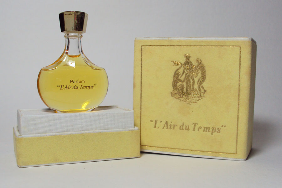 L'Air du temps Flacon de sac pour le parfum 7.5 ml  plein  boite Sale de Ricci Nina 