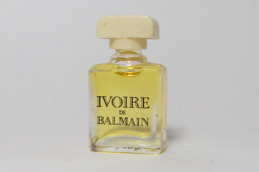 Miniature Ivoire de Balmain 