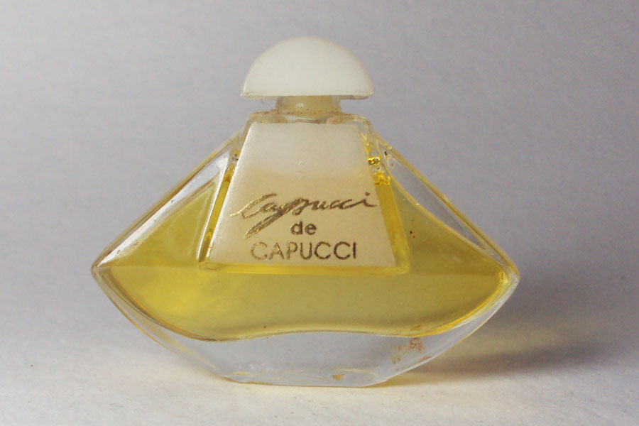 Miniature Capucci de Capucci 