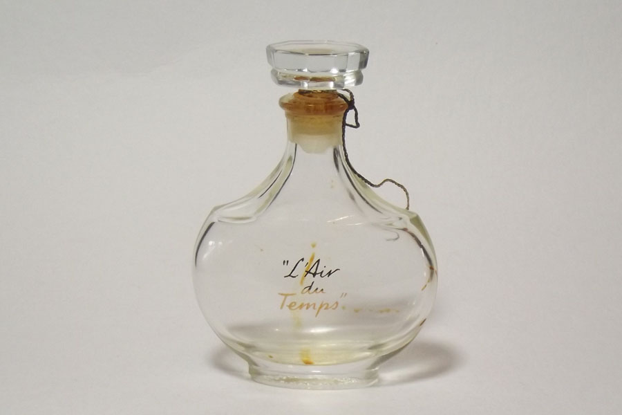 L'Air du Temps Flacon du parfum Hauteur 8.4 cm   30 cm 3     vide de Ricci Nina 