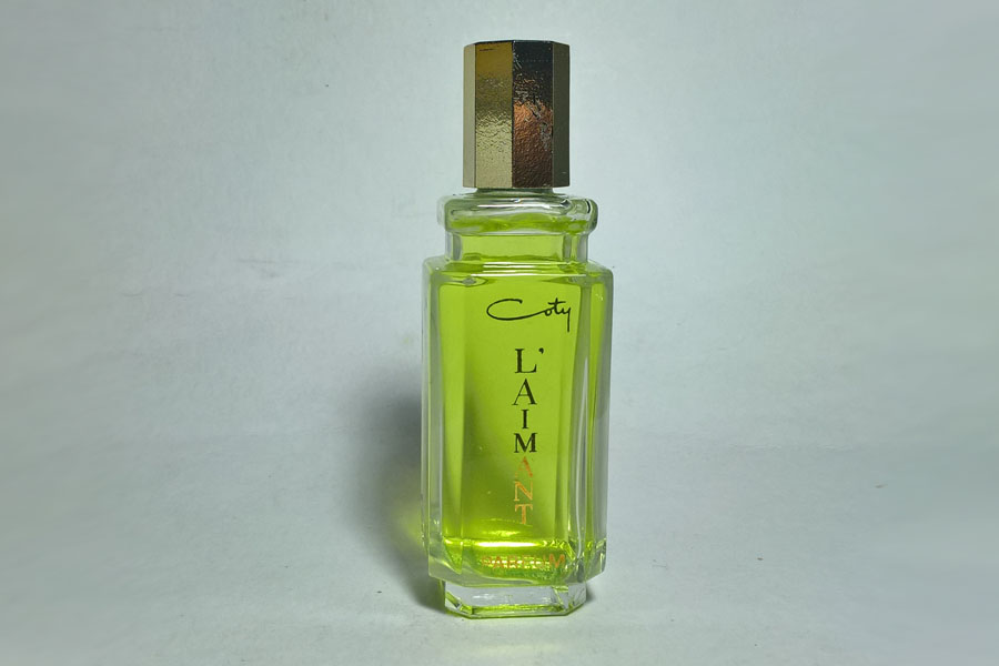 L'Aimant Parfum plein Hauteur 9.6 cm plein de Coty 