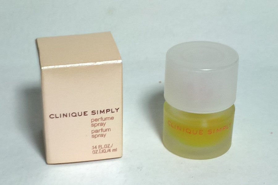 Clinique Simply Parfum en Spay 4 ml plein de Clinique 