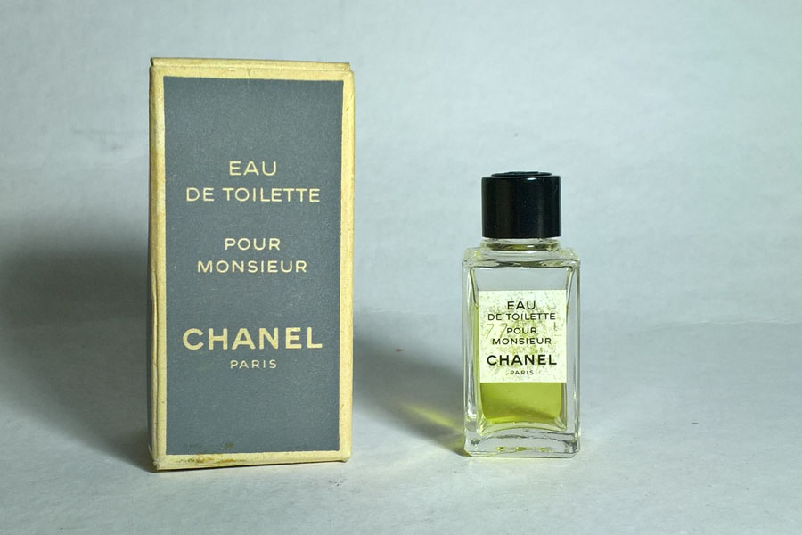 Pour Monsieur Eau de toilette 4.5 ml  bouchon bakélite étanchéité pastille alu de Chanel 