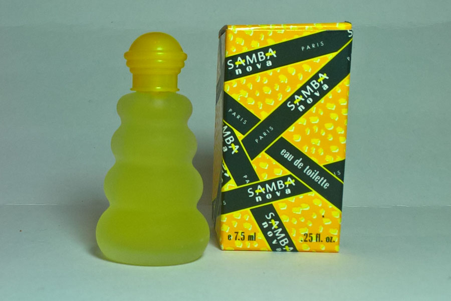 Nova Eau de toille 7.5 ml plein de Samba 